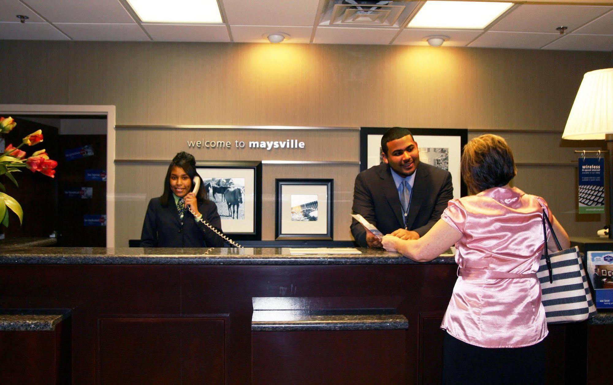 Hampton Inn Maysville Интерьер фото